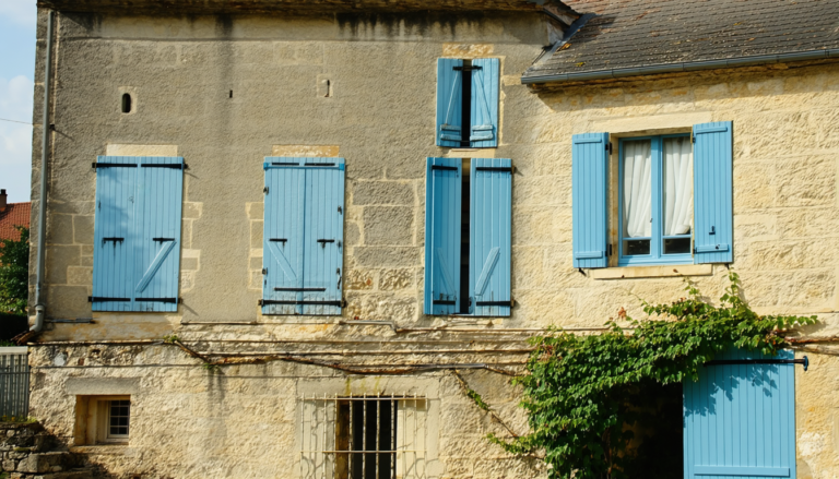 découvrez les ponts thermiques cachés près de chinon et apprenez comment les identifier et les traiter. plongez dans notre guide complet pour optimiser l'efficacité énergétique de votre habitat tout en préservant son confort.