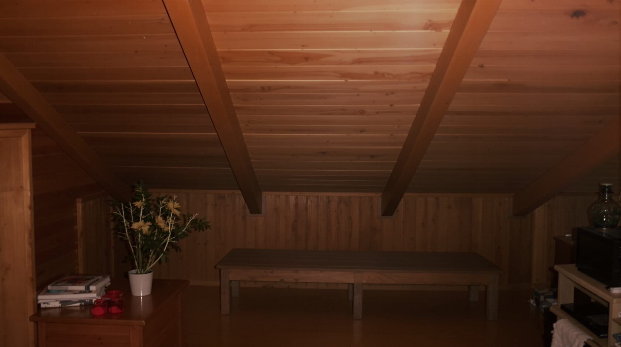 découvrez si un meuble placé contre un mur en pente empêche la chaleur de circuler efficacement dans votre intérieur.